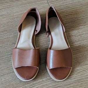 🌸FREE🌸 NWT Forever 21 Brown Sandals